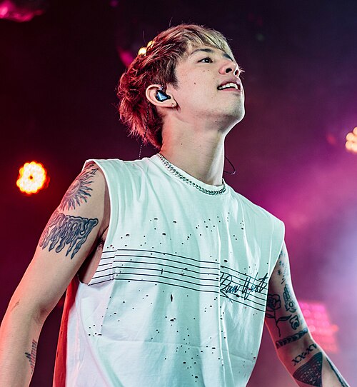 ONE OK ROCKのTaka（2019年5月19日、ハンガリー・ブダペストの公演にて）